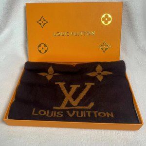 LOUIS VUITTON Scarf